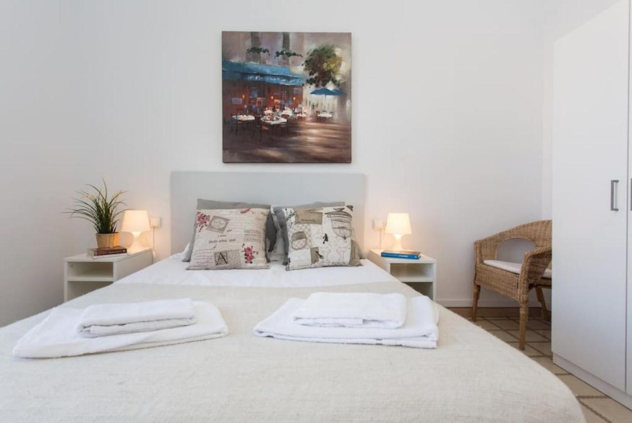 Priority Fira Apartments Barcelona Exterior foto